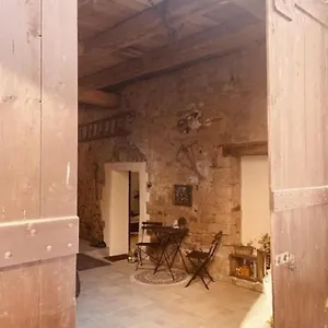 Zu Den Weinbergen Apartment